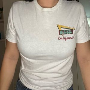 🍔In-N-Out Burger California white tee shirt with sunset size small vintage